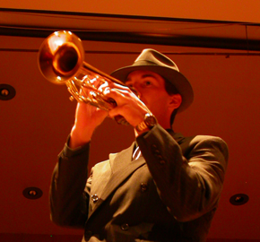 Playing the trumpet Image 03